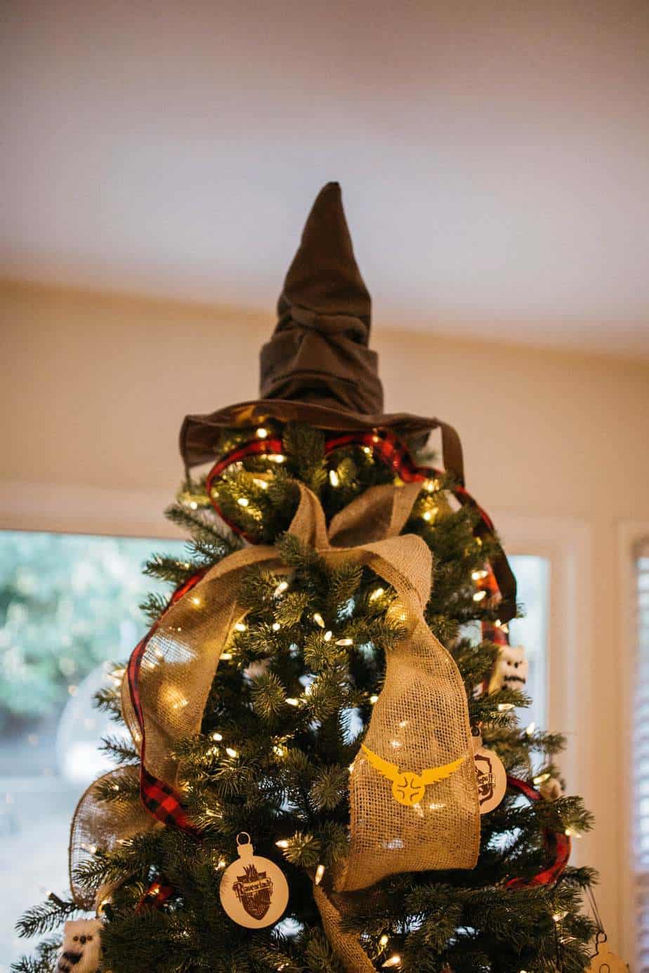 15 Magic Ideas for your Harry Potter Christmas Tree | A Book Lover's ...